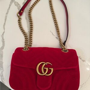 Red velvet Gucci Chain Shoulder Bag